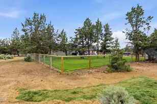 4444 NE 40th St, Redmond, OR 97756 - Photo 32