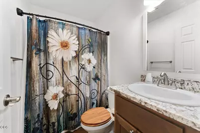 610 N Main Street #4D, Phoenix, OR 97535 - Photo 16