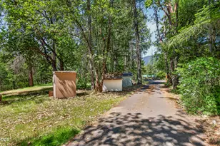 2850 E Evans Creek Rd, Rogue River, OR 97537 - Photo 20