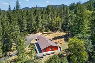 2850 E Evans Creek Rd, Rogue River, OR 97537 - Photo 10