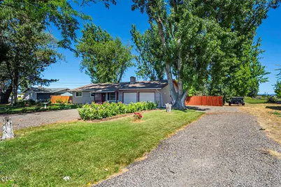 2705 Randall Avenue, Central Point, OR 97502 - Photo 24