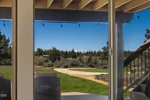 21770 Eastmont Dr, Bend, OR 97701 - Photo 24