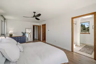 21770 Eastmont Dr, Bend, OR 97701 - Photo 38