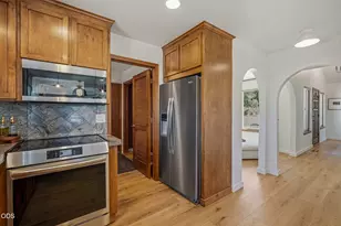 21770 Eastmont Dr, Bend, OR 97701 - Photo 22