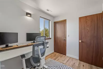 21770 Eastmont Drive, Bend, OR 97701 - Photo 58