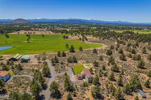 21770 Eastmont Dr, Bend, OR 97701 - Photo 64
