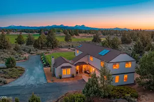 21770 Eastmont Dr, Bend, OR 97701 - Photo 2