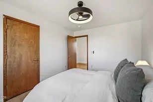 21770 Eastmont Dr, Bend, OR 97701 - Photo 60