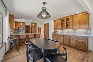 21770 Eastmont Dr, Bend, OR 97701 - Photo 28