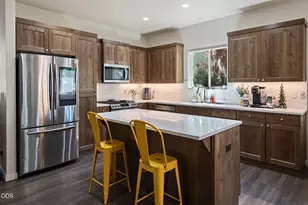 968 NE Paula Dr, Bend, OR 97701 - Photo 4