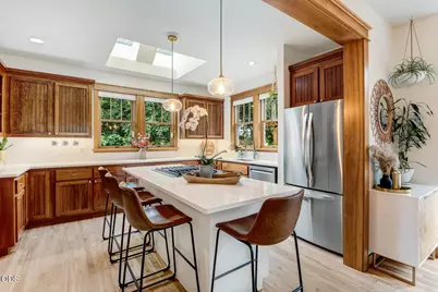 157 NW Black Hawk Avenue, Bend, OR 97703 - Photo 8
