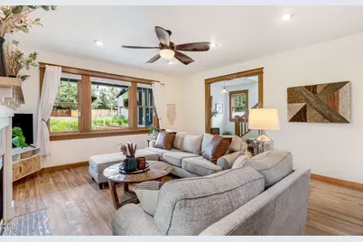 157 NW Black Hawk Avenue, Bend, OR 97703 - Photo 6