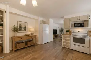 56072 Marsh Hawk Rd, Bend, OR 97707 - Photo 10