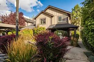 1929 NW Monterey Pines Dr, Bend, OR 97703 - Photo 24