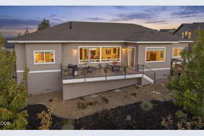 257 Highland Meadow Loop, Redmond, OR 97756 - Photo 2