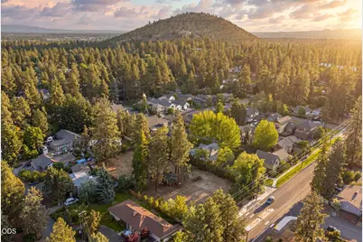 1920 NE 8th Street, Bend, OR 97701 - Photo 4