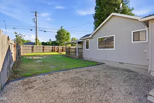 1908 Cunningham Ave, Medford, OR 97501 - Photo 26