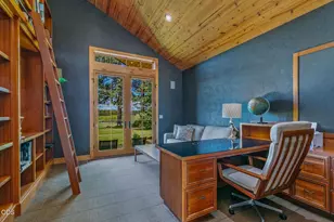 55383 Huntington Rd, Bend, OR 97707 - Photo 12