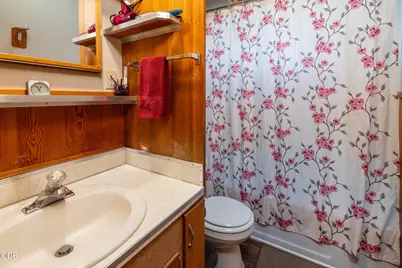 476 SW J Street, Madras, OR 97741 - Photo 12