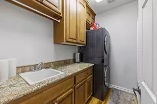 1085 Oak Grove, Eagle Point, OR 97524 - Photo 42