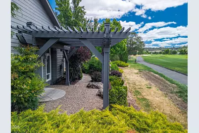 1085 Oak Grove, Eagle Point, OR 97524 - Photo 54