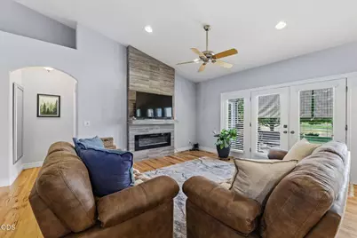 1085 Oak Grove, Eagle Point, OR 97524 - Photo 14