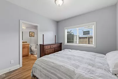 1085 Oak Grove, Eagle Point, OR 97524 - Photo 40