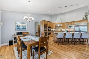 1085 Oak Grove, Eagle Point, OR 97524 - Photo 16