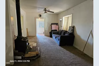 139 S 2nd Avenue, Chiloquin, OR 97624 - Photo 4