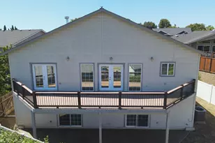589 N Heights Dr, Eagle Point, OR 97524 - Photo 22