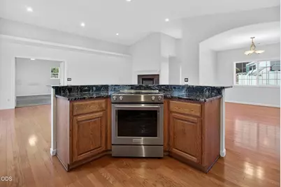 589 N Heights Drive, Eagle Point, OR 97524 - Photo 16