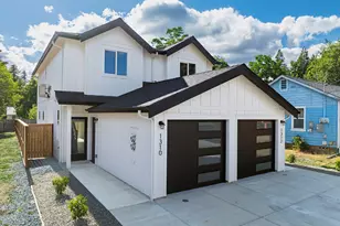 1310 NW Conklin Ave, Grants Pass, OR 97526 - Photo 2