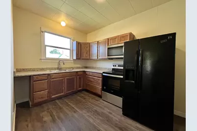 325 W 4th Street, Medford, OR 97501 - Photo 12
