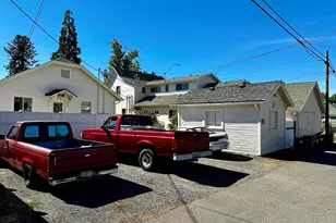 325 W 4th St, Medford, OR 97501 - Photo 28