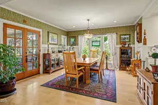 120 Wells Fargo Dr, Jacksonville, OR 97530 - Photo 8