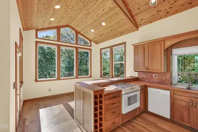307 Hillcrest Street, Ashland, OR 97520 - Photo 6