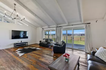 66300 White Rock Loop, Bend, OR 97703 - Photo 12