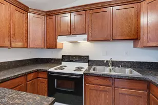326 N Main St, Ashland, OR 97520 - Photo 12