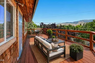 326 N Main St, Ashland, OR 97520 - Photo 8