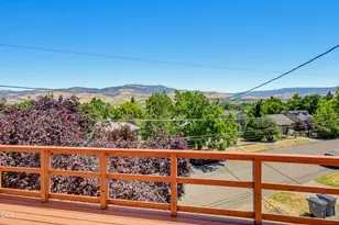 326 N Main St, Ashland, OR 97520 - Photo 10