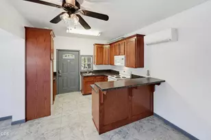 326 N Main St, Ashland, OR 97520 - Photo 28