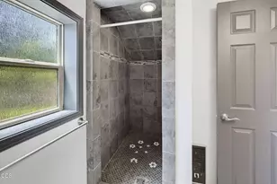 326 N Main St, Ashland, OR 97520 - Photo 16