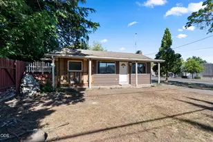 1004 S Grape St, Medford, OR 97501 - Photo 1