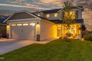 21314 SE Daylily Ave, Bend, OR 97702 - Photo 2
