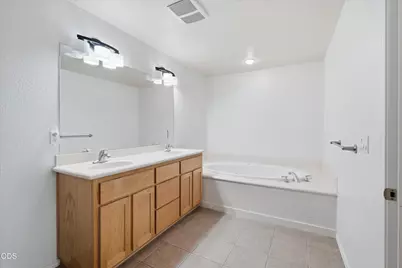 1056 Highlands Drive, Eagle Point, OR 97524 - Photo 24