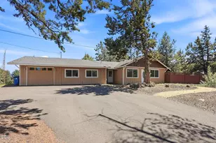 1975 NE Butler Market Rd, Bend, OR 97701 - Photo 4
