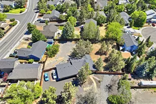 1975 NE Butler Market Rd, Bend, OR 97701 - Photo 28