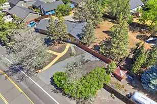 1975 NE Butler Market Rd, Bend, OR 97701 - Photo 32