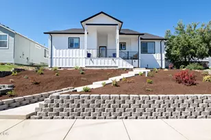 990 Win Way, Eagle Point, OR 97524 - Photo 40