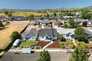 990 Win Way, Eagle Point, OR 97524 - Photo 38